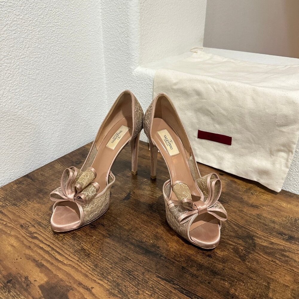 Valentino Lace Heels D'Orsay Pumps– Champagne Lace Satin with Bow